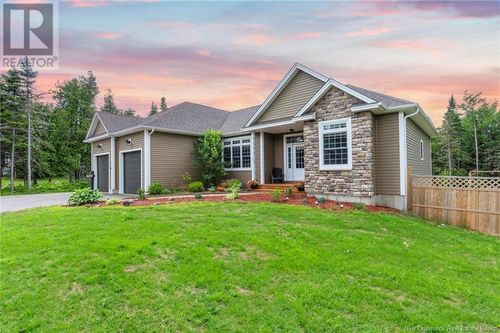 21 Castlewood Dr, Lakeside, NB, E5N0K6 | Card Image