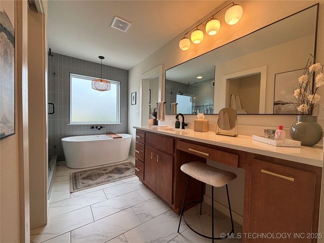 12204 Pacific Cir, House other with 3 bedrooms, 3 bathrooms and null parking in Sperry OK | Image 24