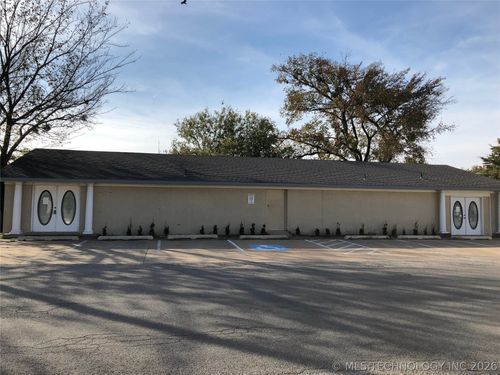 101 N Mccracken, Chouteau, OK, 74337 | Card Image