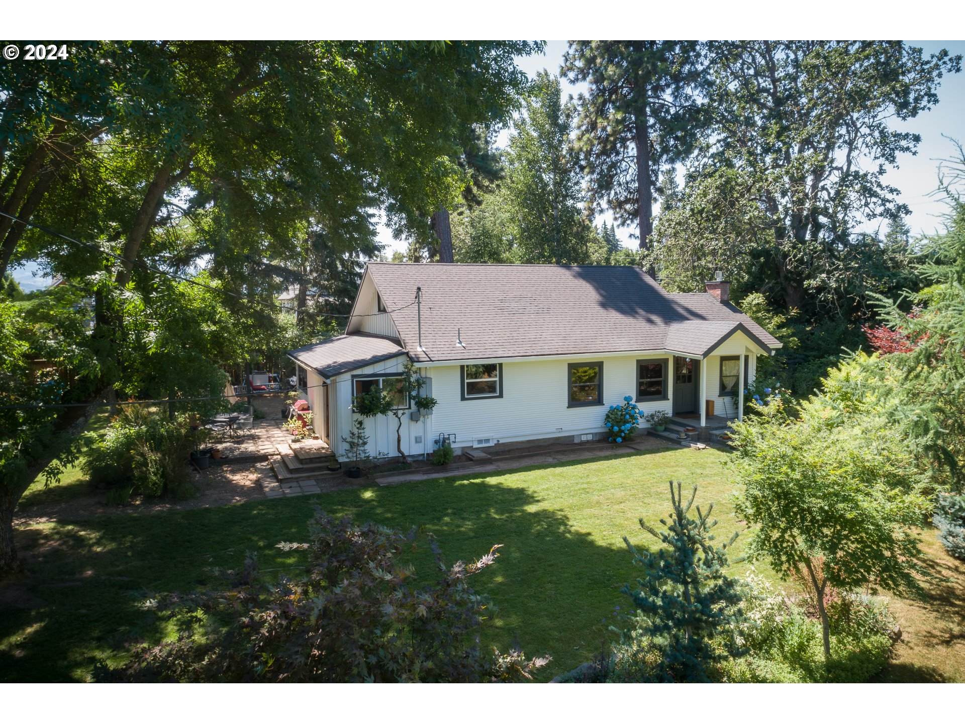 Tucker Rd, Hood River, OR 97031