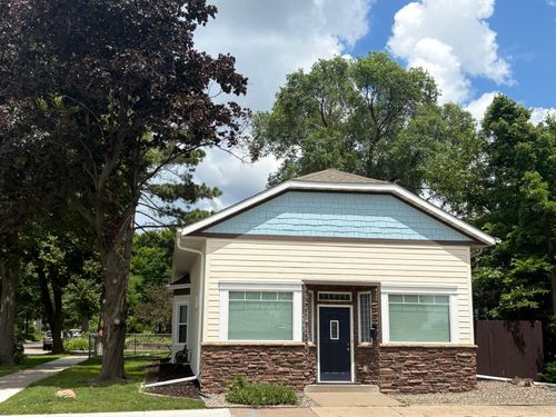 1701 Lowry Ave Ne, Minneapolis, MN, 55418-3943 | Card Image