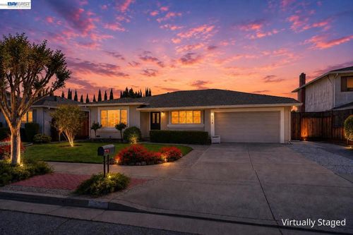6620 Thames Dr, Gilroy, CA, 95020-6710 | Card Image
