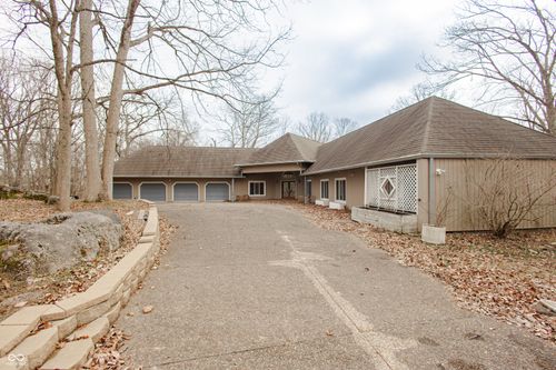 1550 E Pointe Club Dr, Bloomington, IN, 47401-9075 | Card Image