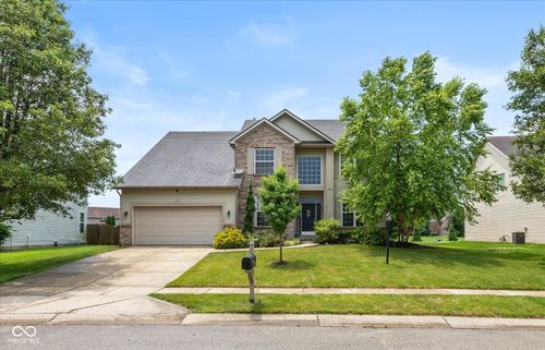 8336 Bent Oak Dr, Indianapolis, IN, 46236-6369 | Card Image