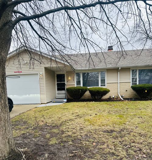 1065 Hiawatha Dr, Elgin, IL, 60120-3131 | Card Image