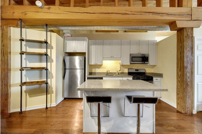 APT-303 - 3201 N Ravenswood Ave, Condo with 2 bedrooms, 2 bathrooms and 1 parking in CHICAGO IL | Image 7
