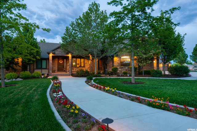 2200 , Riverton, UT 84065