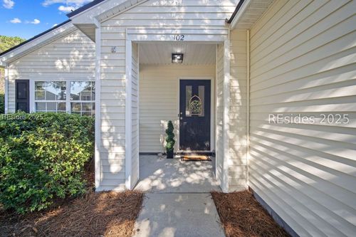 102 Pine Ridge Dr, Bluffton, SC, 29910-6815 | Card Image