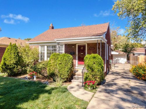 19685 Lochmoor St, Harper Woods, MI, 48225-1743 | Card Image