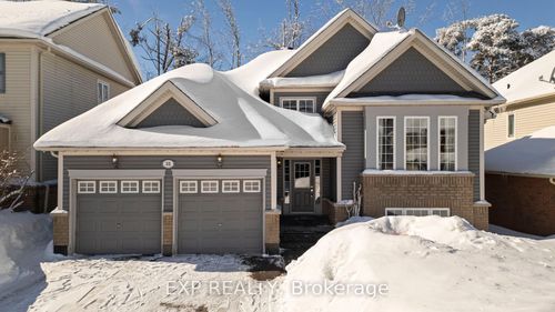 31 Tanglewood Cres, Oro Medonte, ON, L0L2L0 | Card Image