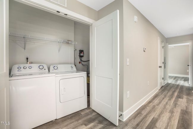 End-Unit Laundry | Image 17
