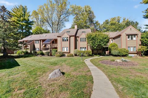 101-101 Eagle Bay Dr, Ossining, NY, 10562-2348 | Card Image