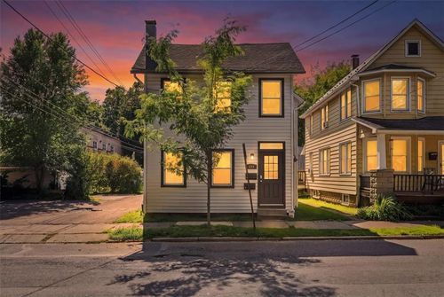 211 N 8th St, Stroudsburg, PA, 18360-1721 | Card Image