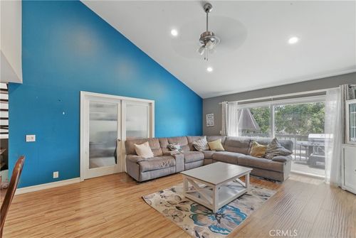 111-6621 Caro St, Paramount, CA, 90723 | Card Image