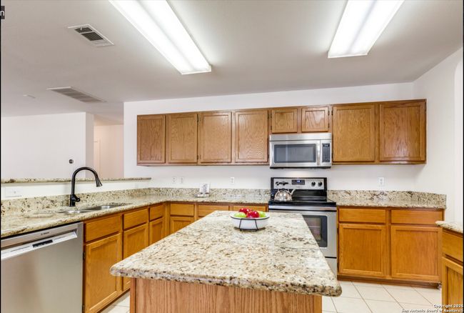 11323 Newkirk, House other with 4 bedrooms, 3 bathrooms and null parking in Helotes TX | Image 13