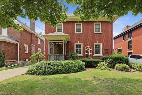 111 Filbert Street, Kitchener, ON, N2H1Y3 | Card Image