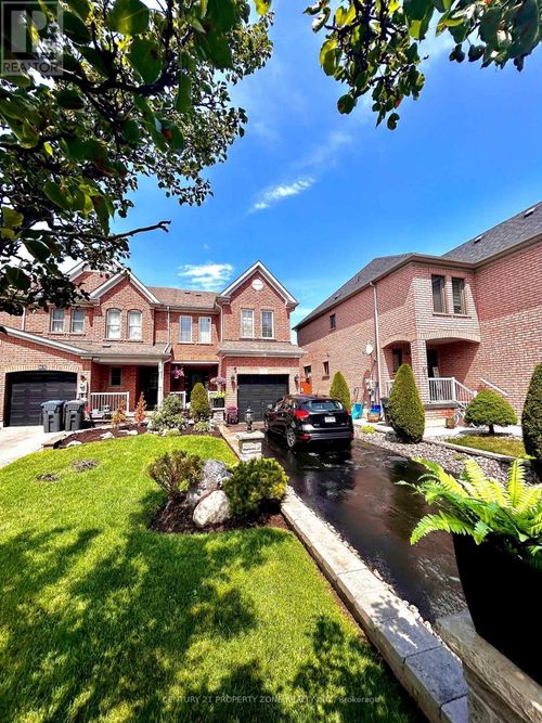 91 Monaco Court, Brampton (Fletcher's Meadow), ON, L7A1X2 | Card Image