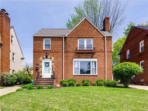 3805 Washington Blvd, University Heights, OH, 44118-3107 | Card Image