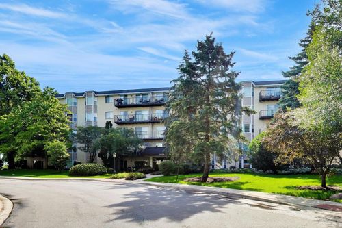 303-8620 Waukegan Road, Morton Grove, IL, 60053 | Card Image