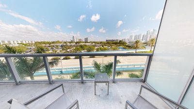 R610 - 2602 E Hallandale Beach Blvd, Condo with 2 bedrooms, 2 bathrooms and null parking in Hallandale Beach FL | Image 2