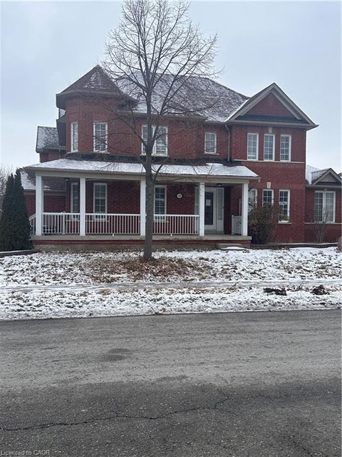 118 Fairhill Ave, Brampton, ON, L7A2J7 | Card Image