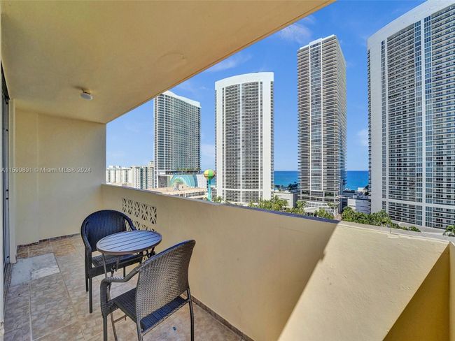 1702 - 1833 S Ocean Dr, Condo with 2 bedrooms, 2 bathrooms and null parking in Hallandale Beach FL | Image 48