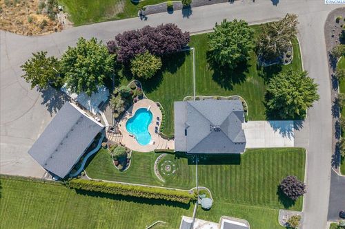 7515 Sandy Ridge Rd, Pasco, WA, 99301-9387 | Card Image