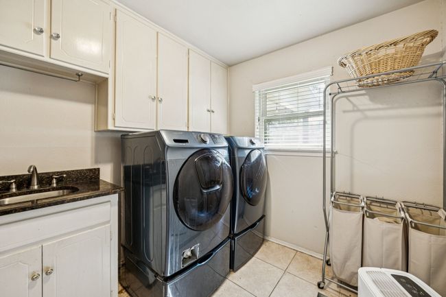 403 N Baugh St, House other with 3 bedrooms, 2 bathrooms and null parking in Alvarado TX | Image 23