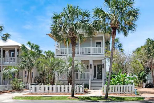 3590 Waverly Cir, Destin, FL, 32541-5015 | Card Image