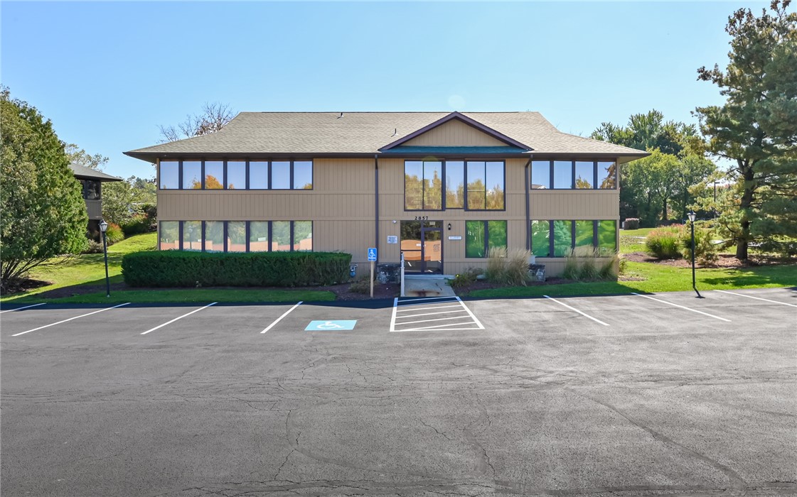 2857 Oxford Blvd, Allison Park, PA 15101