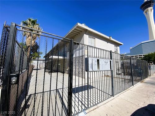 6-230 W Boston Ave, Las Vegas, NV, 89102-0011 | Card Image