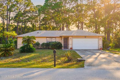 852 Lamplighter Dr Nw, PALM BAY, FL, 32907-7755 | Card Image