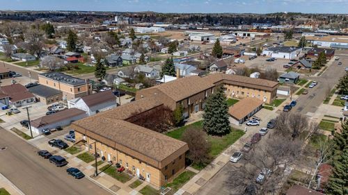 130 1st Avenue Se, Dickinson, ND, 58601 | Card Image