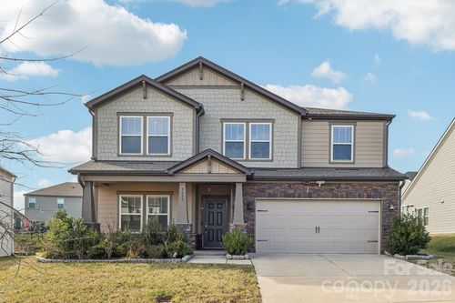 3833 Crossbane St, Kannapolis, NC, 28081-7535 | Card Image