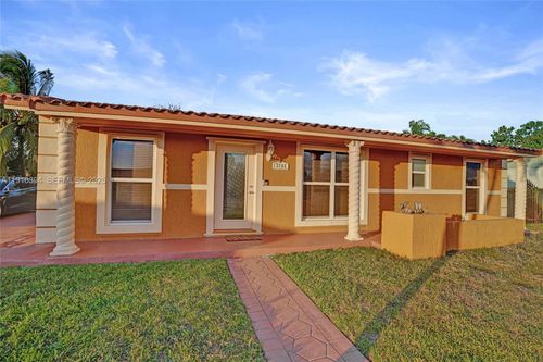 3761 Nw 205th St, Miami Gardens, FL, 33055-1407 | Card Image