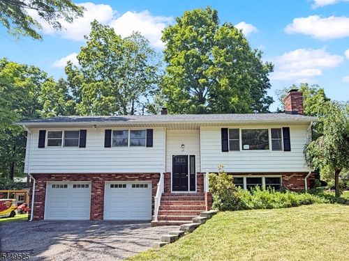 69 Cedar Tree Dr, Highland Lakes, NJ, 07422-1035 | Card Image
