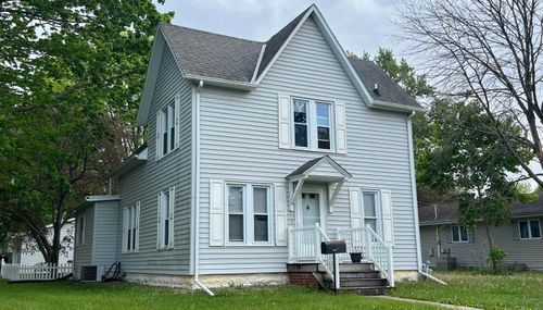 500 S Johnson St, Charles City, IA, 50616-3217 | Card Image