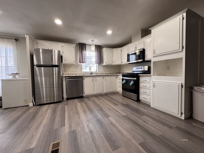 466 Castlecrest Dr, House other with 3 bedrooms, 2 bathrooms and null parking in Spring Creek NV | Image 13