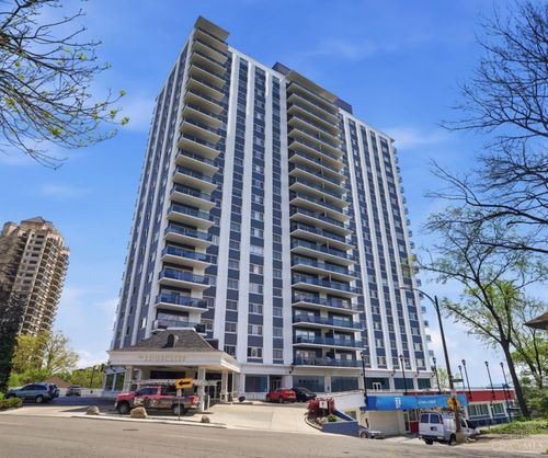 2200 Victory Pkwy, Cincinnati, OH, 45206-2882 | Card Image