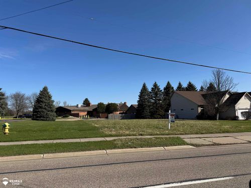 0 Davison Rd, Burton, MI, 48509 | Card Image