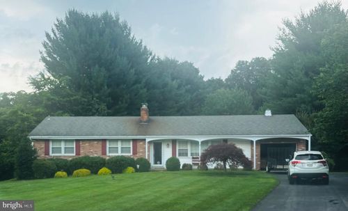 9811 Watkins Rd, GAITHERSBURG, MD, 20882-1527 | Card Image