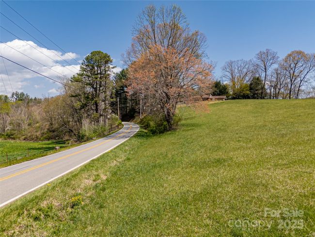 435 Upper Glady Fork Rd, House other with 2 bedrooms, 2 bathrooms and null parking in Candler NC | Image 47