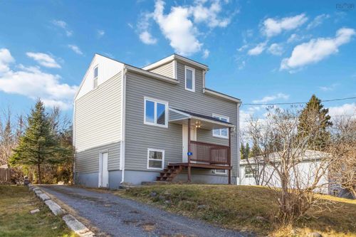 4 Hayes St, Halifax, NS, B3R2B5 | Card Image