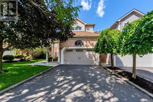 2745 Galleon Cres, Mississauga, ON, L5M5T8 | Card Image