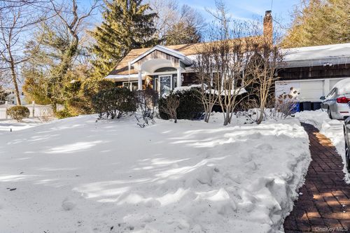 43 Lewis Ct, Huntington Station, NY, 11746-1112 | Card Image