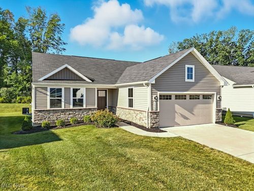1668 Leslie Dr, Streetsboro, OH, 44241-4246 | Card Image