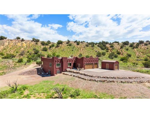 507 Van Egmond Dr, Penrose, CO, 81240-9180 | Card Image