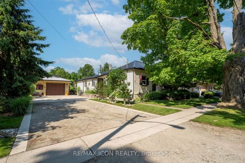 258 Anna St, Parkhill, ON, N0M2K0 | Card Image