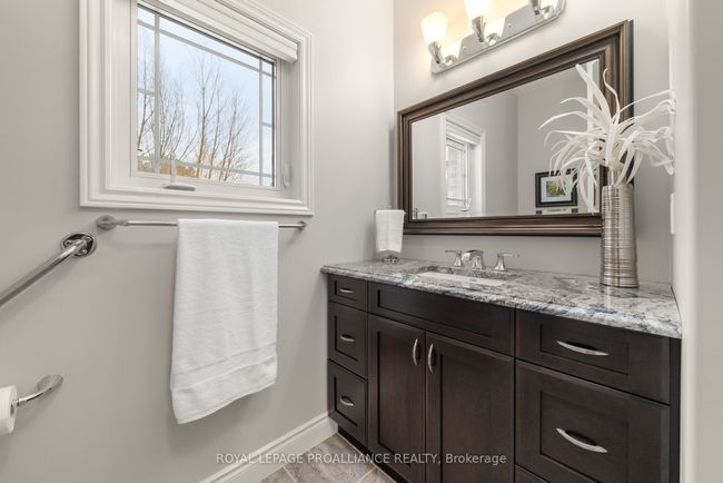 18 Windwhisper Dr, House other with 3 bedrooms, 2 bathrooms and 7 parking in Plainfield ON | Image 30