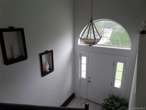 317 Lovell St, Mahopac, NY, 10541-3917 | Card Image